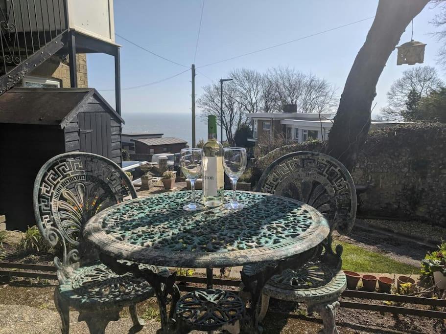 Victoria Boutique Lodge 'Stan" Sea View And Garden Apartment Ventnor Exterior photo